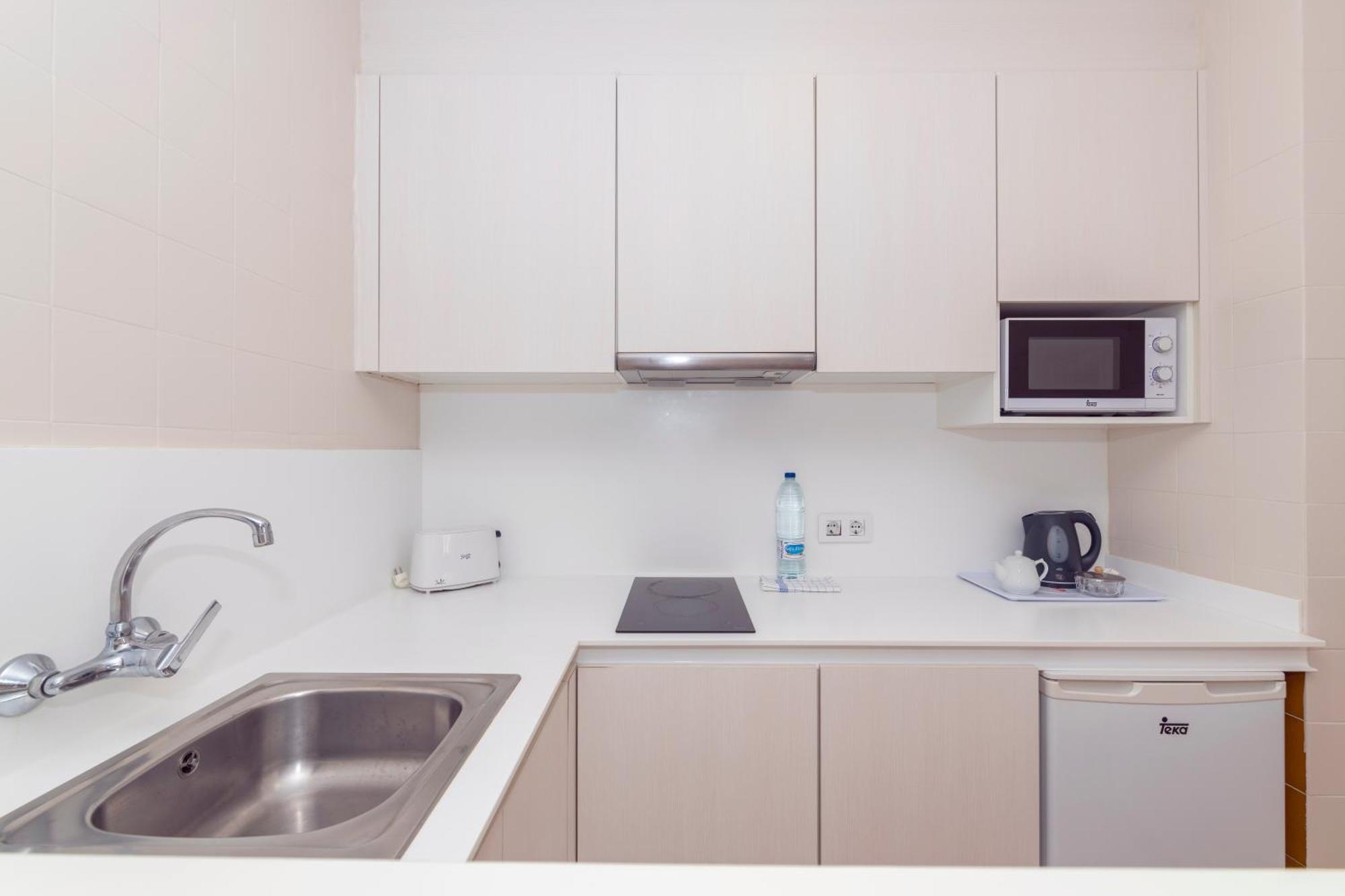 Siesta Mar One Bedroom Apartments Cala En Porter  ภายนอก รูปภาพ