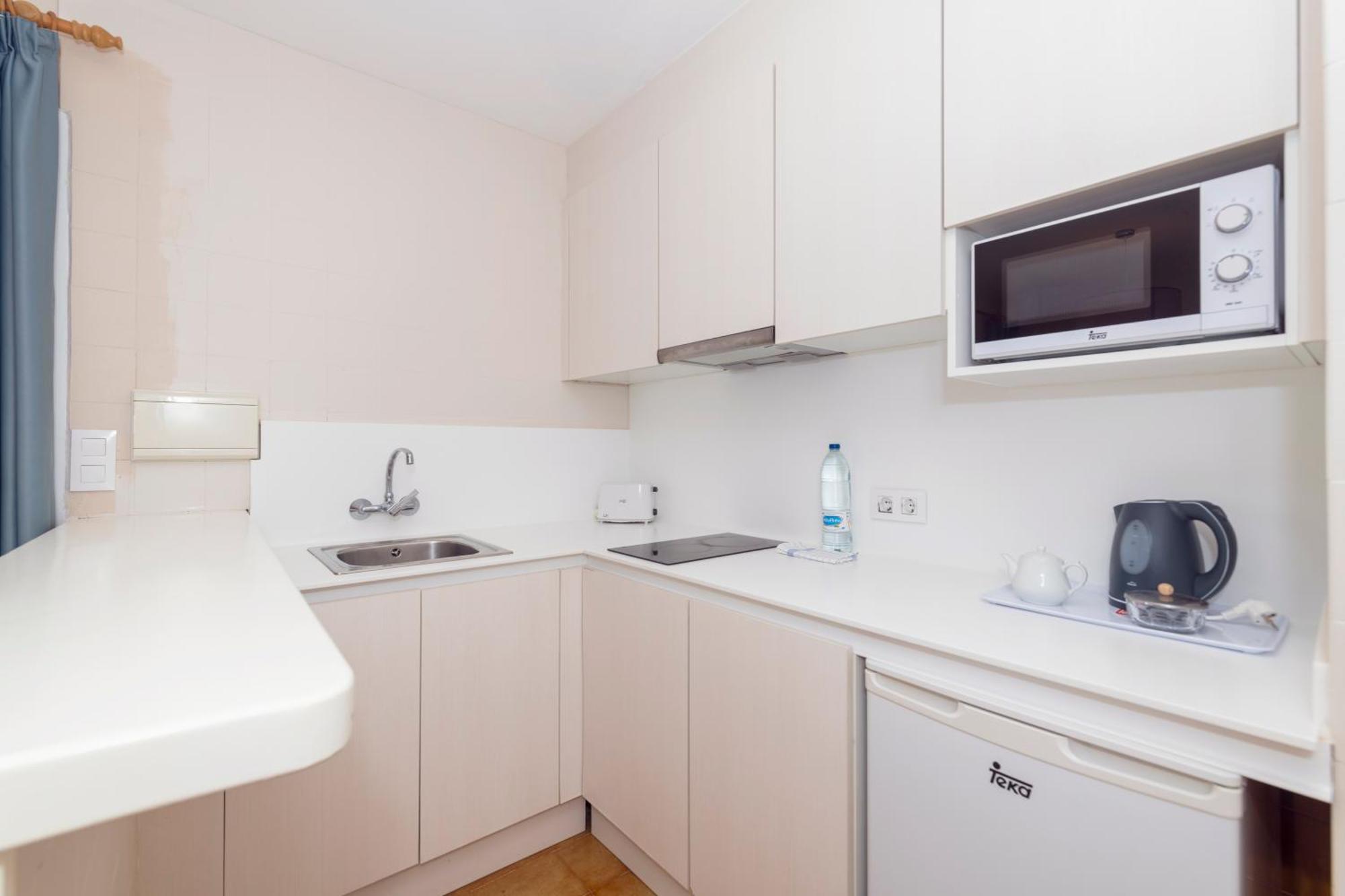 Siesta Mar One Bedroom Apartments Cala En Porter  ภายนอก รูปภาพ
